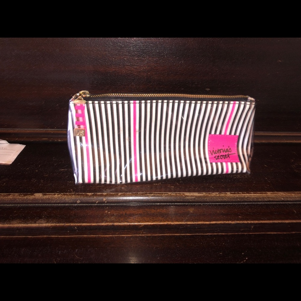 Cosmetics bag - Picture 2 of 2